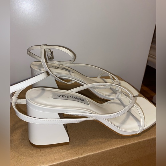 Steve Madden white heel sandals - Picture 5 of 5